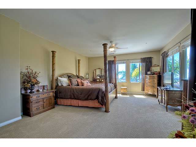 3828 Emma Rd, Vista, CA 92084 photo 11