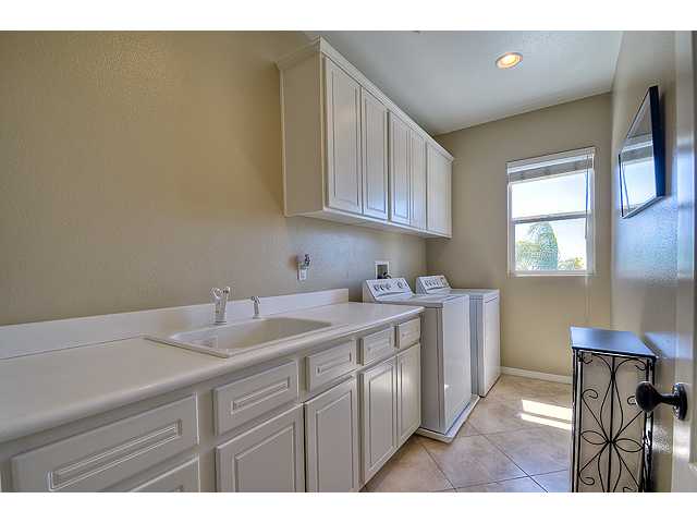 3828 Emma Rd, Vista, CA 92084 photo 16