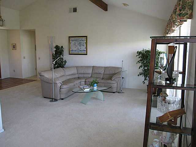 2028 Gird Rd, Fallbrook, CA 92028 photo 2