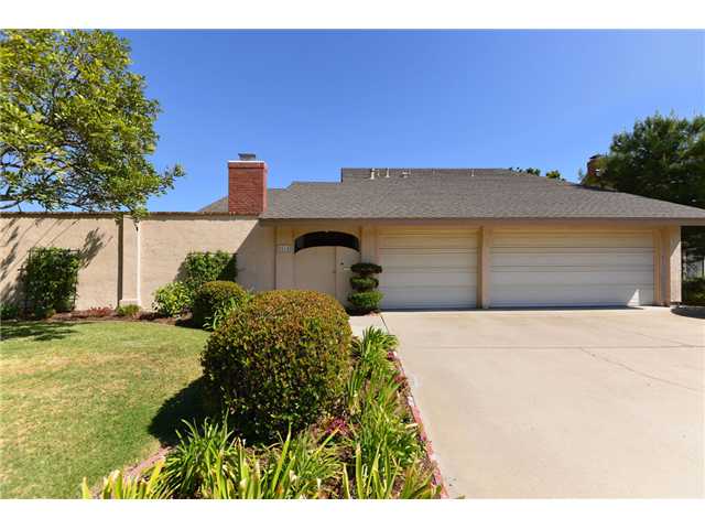 5565 Soledad Mountain Rd, La Jolla, CA 92037 photo 2