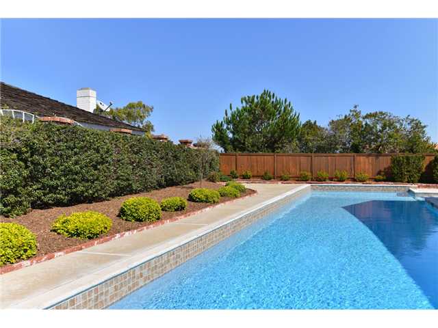 5565 Soledad Mountain Rd, La Jolla, CA 92037 photo 3
