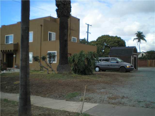 631 E 2nd St, National City, CA 91950 photo 3