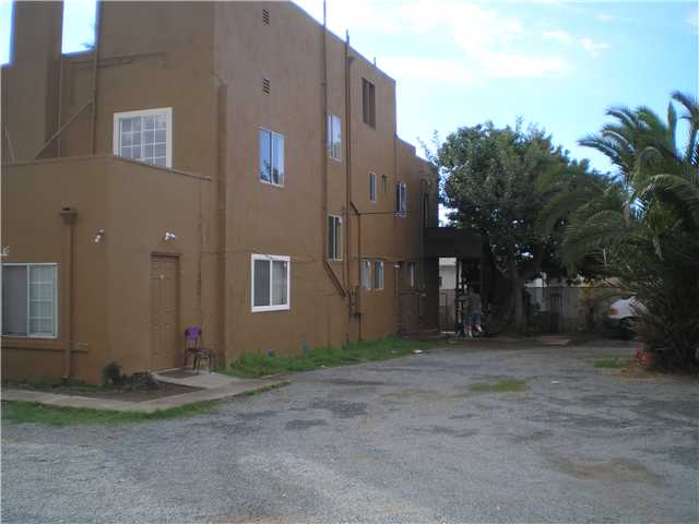 631 E 2nd St, National City, CA 91950 photo 6