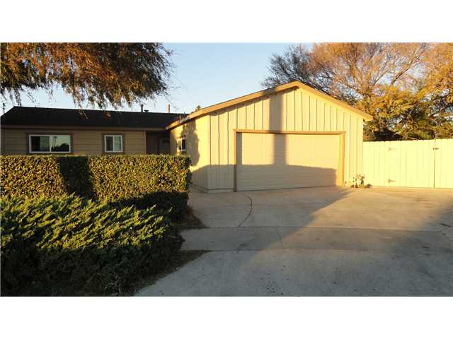 339 Comet Ln, El Cajon, CA 92019 photo 2