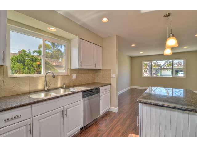 207 Coneflower St, Encinitas, CA 92024 photo 7