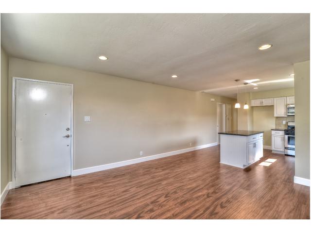 207 Coneflower St, Encinitas, CA 92024 photo 4
