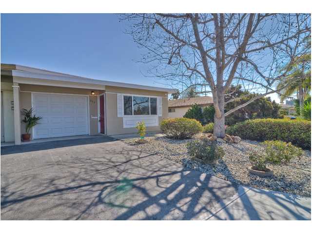 207 Coneflower St, Encinitas, CA 92024 photo 1