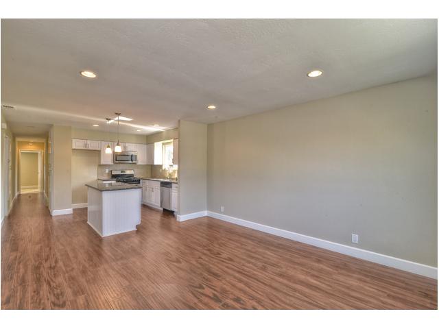207 Coneflower St, Encinitas, CA 92024 photo 3