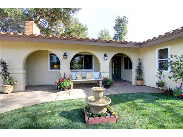 1332 Via Del Oro, Fallbrook, CA 92028 photo 2