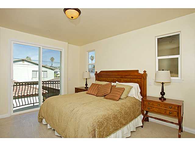 1342 Thomas St, San Diego, CA 92109 photo 14
