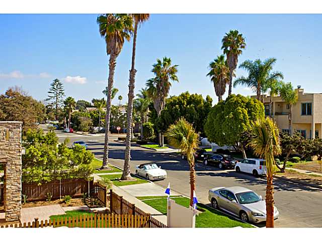 1342 Thomas St, San Diego, CA 92109 photo 22