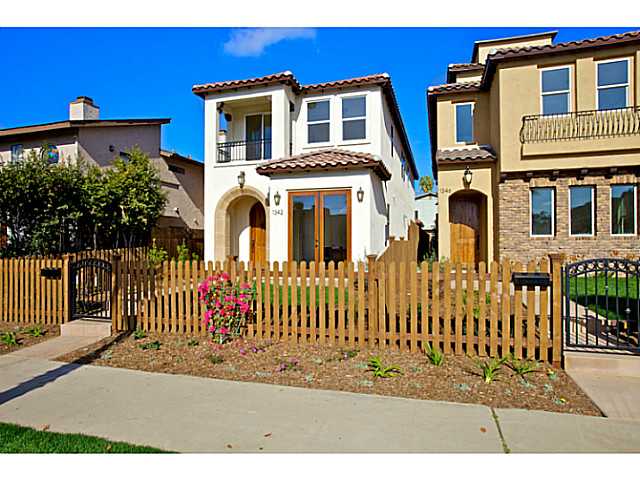 1342 Thomas St, San Diego, CA 92109 photo 1