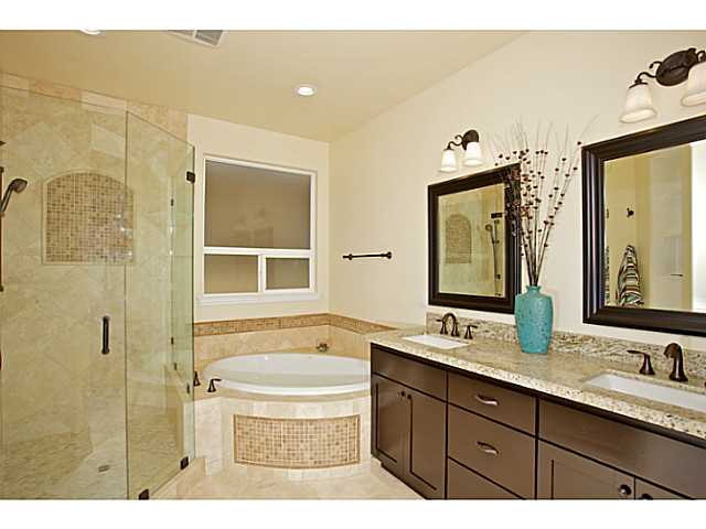 1342 Thomas St, San Diego, CA 92109 photo 15