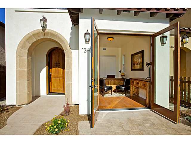 1342 Thomas St, San Diego, CA 92109 photo 4