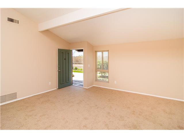 470 Parkside Dr, Oceanside, CA 92058 photo 3