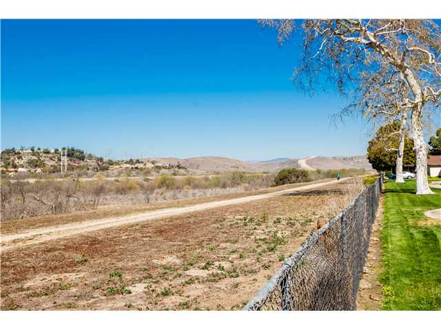 470 Parkside Dr, Oceanside, CA 92058 photo 14