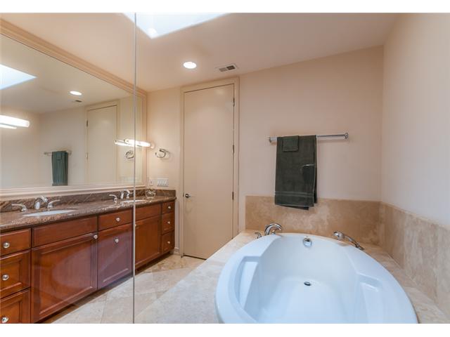 7824 Ivanhoe Ave, La Jolla, CA 92037 photo 13