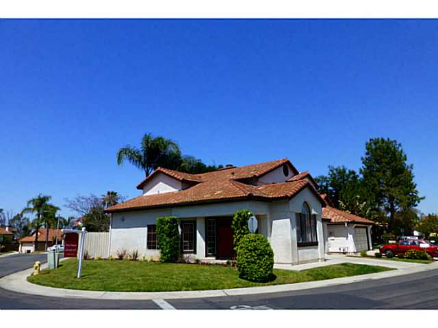 2016 Paseo Cresta, Vista, CA 92084 photo 1