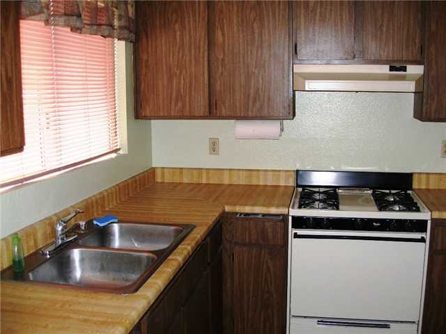 1397 Panorama Ridge Rd, Oceanside, CA 92056 photo 2