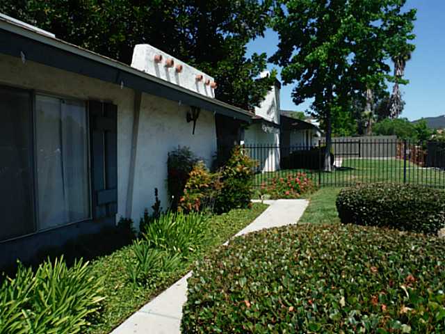 1208 Monique Ct, Vista, CA 92084 photo 7