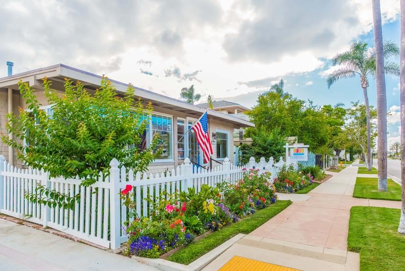 410 3rd St, Coronado, CA 92118 photo 2