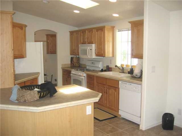 102 Pheasant Ln, Oceanside, CA 92057 photo 2