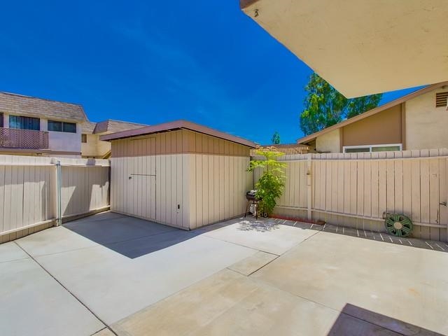 10031 Santana Ranch Ln, Santee, CA 92071 photo 19