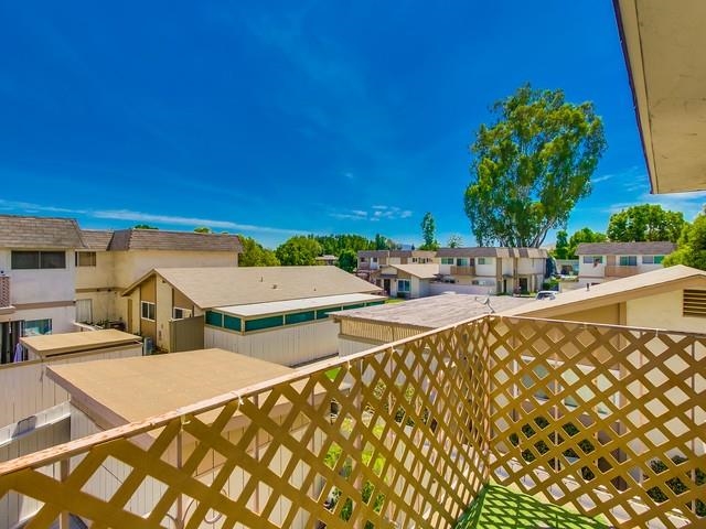 10031 Santana Ranch Ln, Santee, CA 92071 photo 16