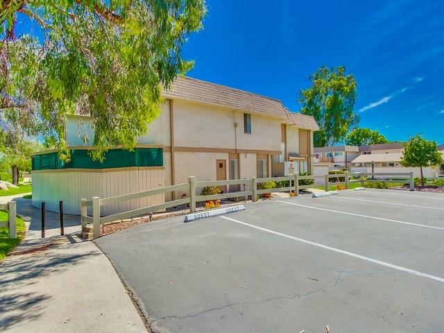 10031 Santana Ranch Ln, Santee, CA 92071 photo 21