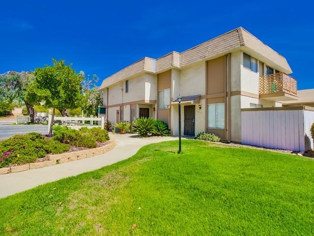 10031 Santana Ranch Ln, Santee, CA 92071 photo 20