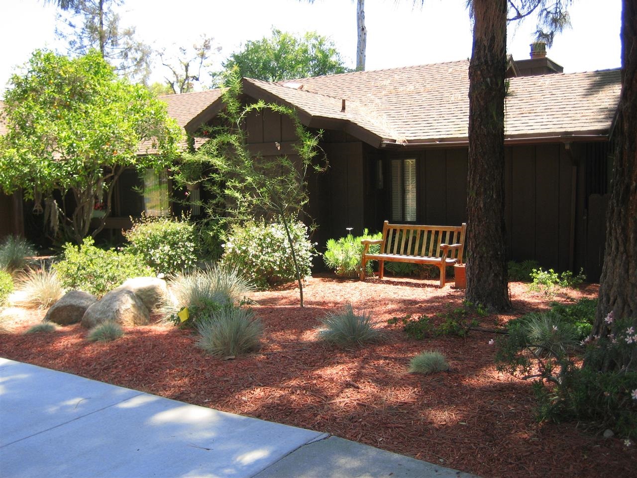 1087 Pine Dr, El Cajon, CA 92020 photo 2
