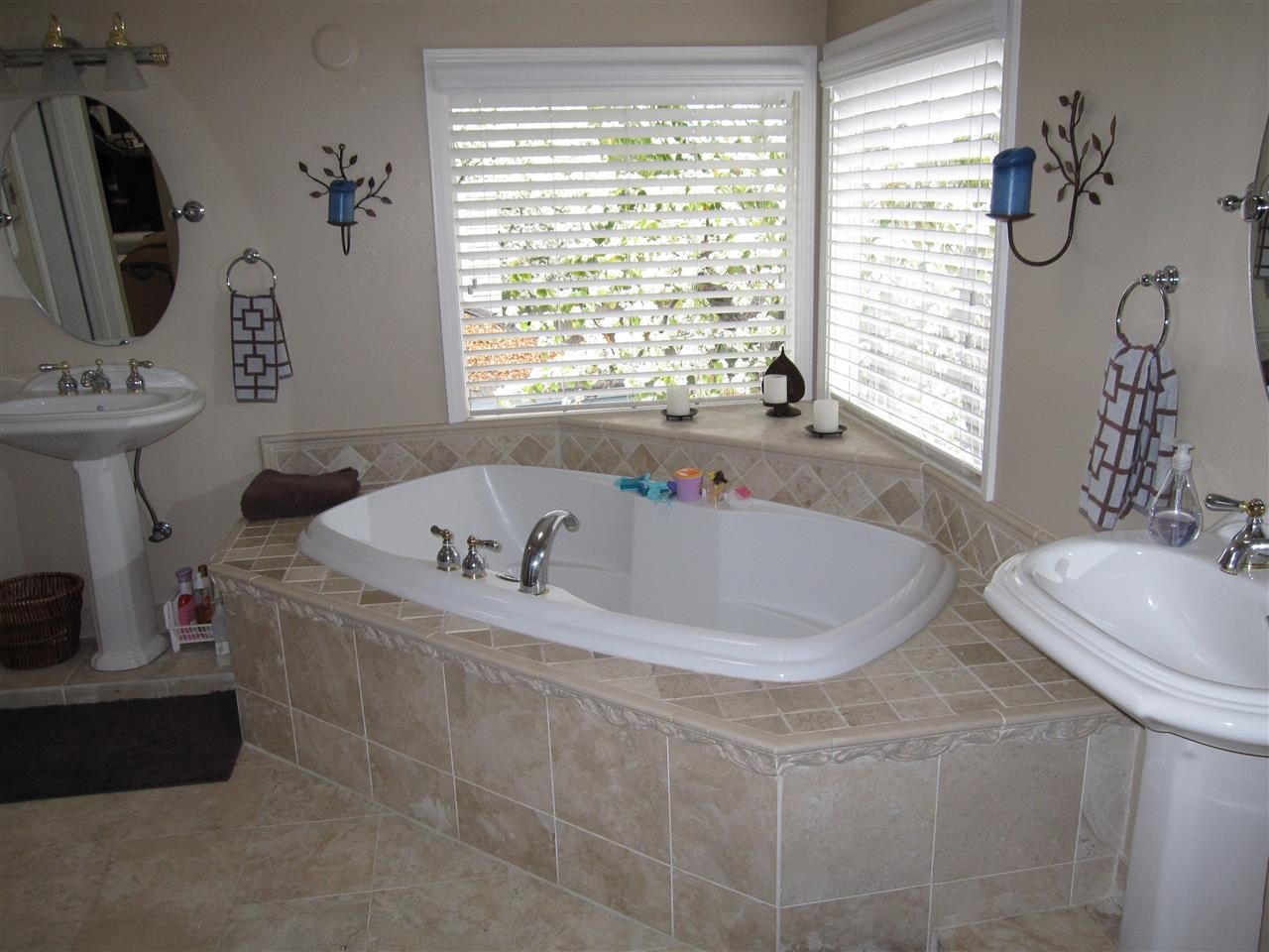 458 Zarina Ln, Encinitas, CA 92024 photo 3