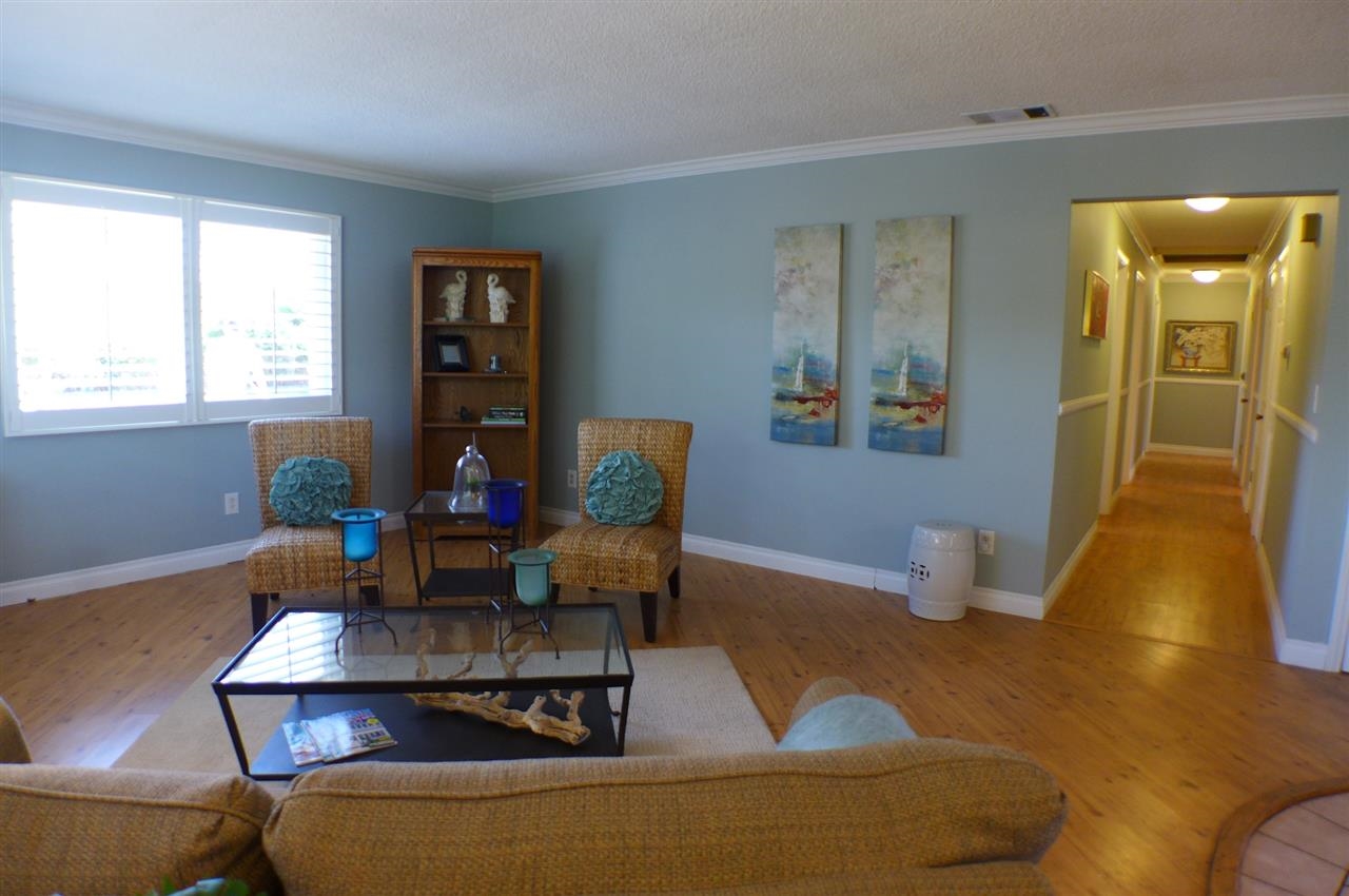 970 Cedar Way, Escondido, CA 92026 photo 2
