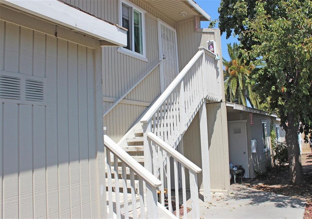 1425 Bush, Oceanside, CA 92054 photo 2