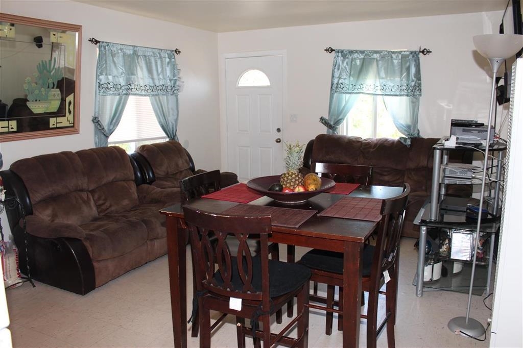 1425 Bush, Oceanside, CA 92054 photo 6