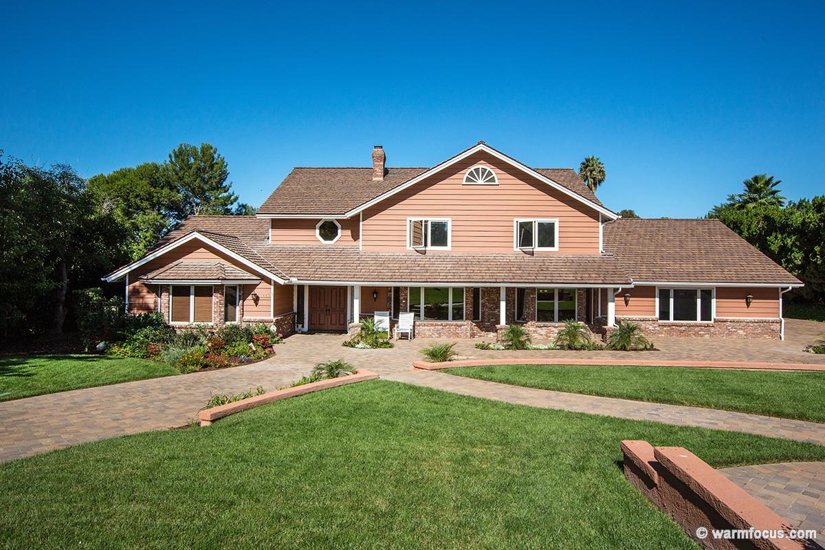 1065 Sugarbush, Vista, CA 92084 photo 2