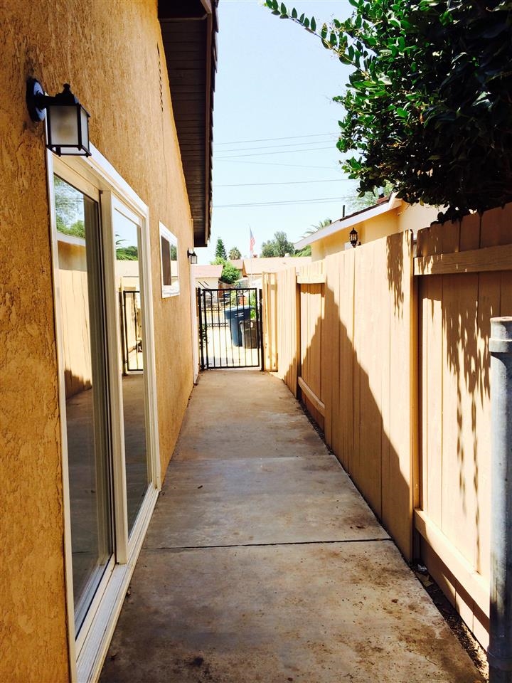 844 Aster St, Escondido, CA 92027 photo 3