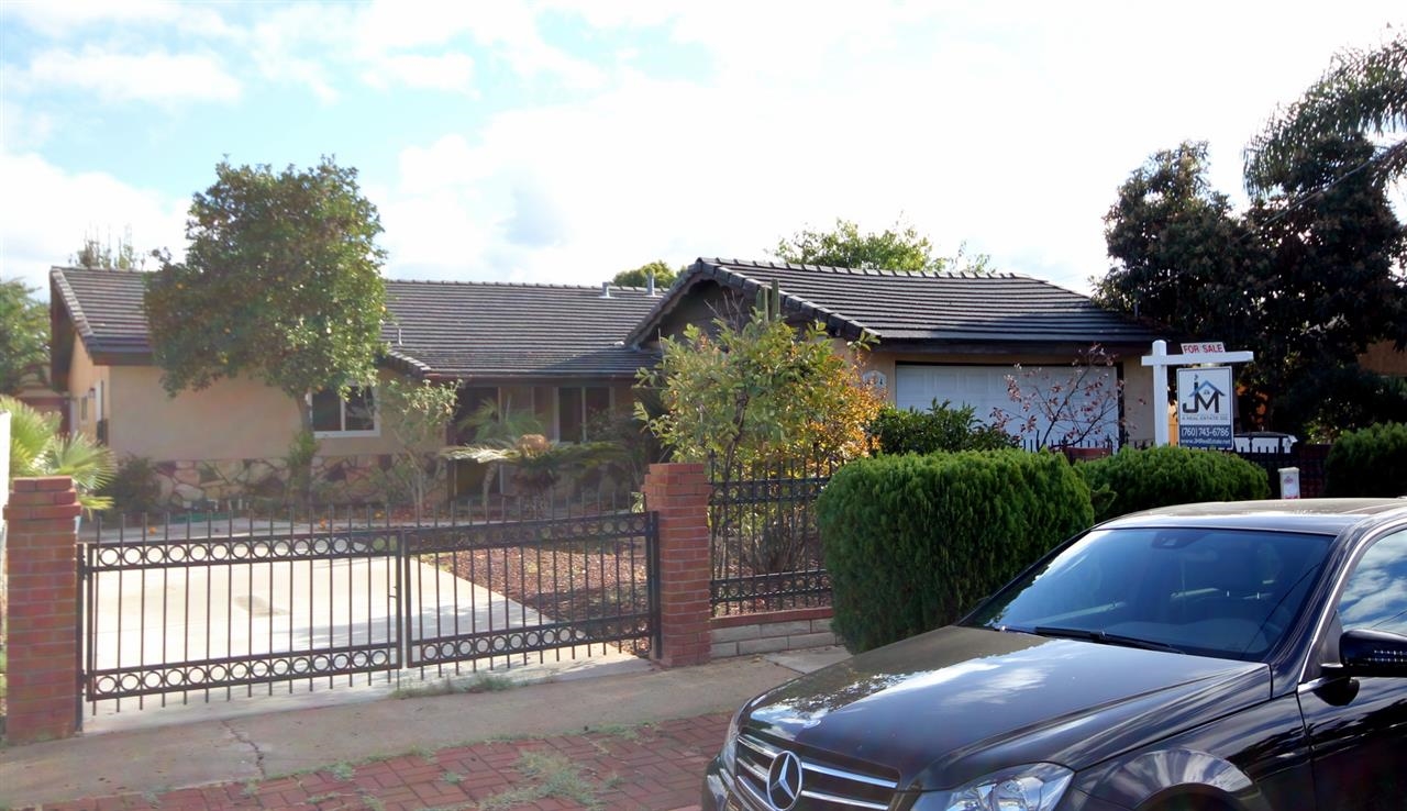 844 Aster St, Escondido, CA 92027 photo 1