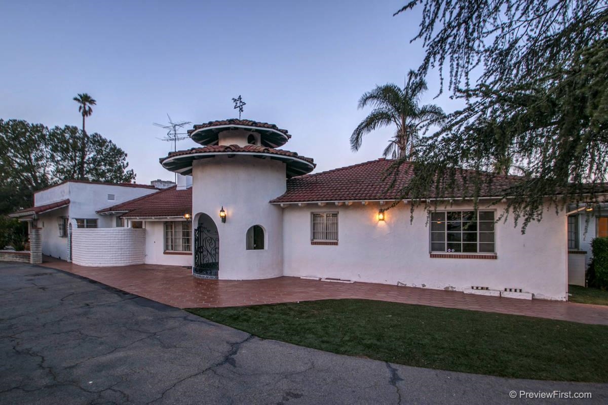2242 Alexander, Escondido, CA 92025 photo 1