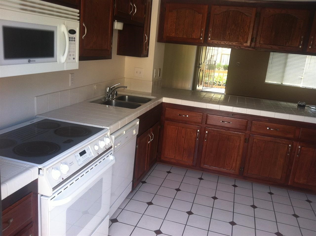 3420 Fairlomas Rd, National City, CA 91950 photo 1