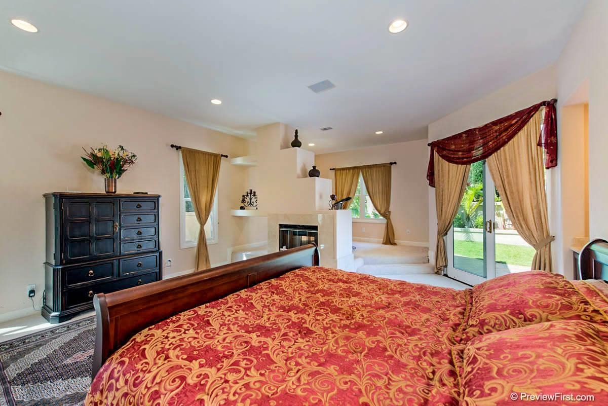 8630 Kilbourn Dr, La Jolla, CA 92037 photo 12