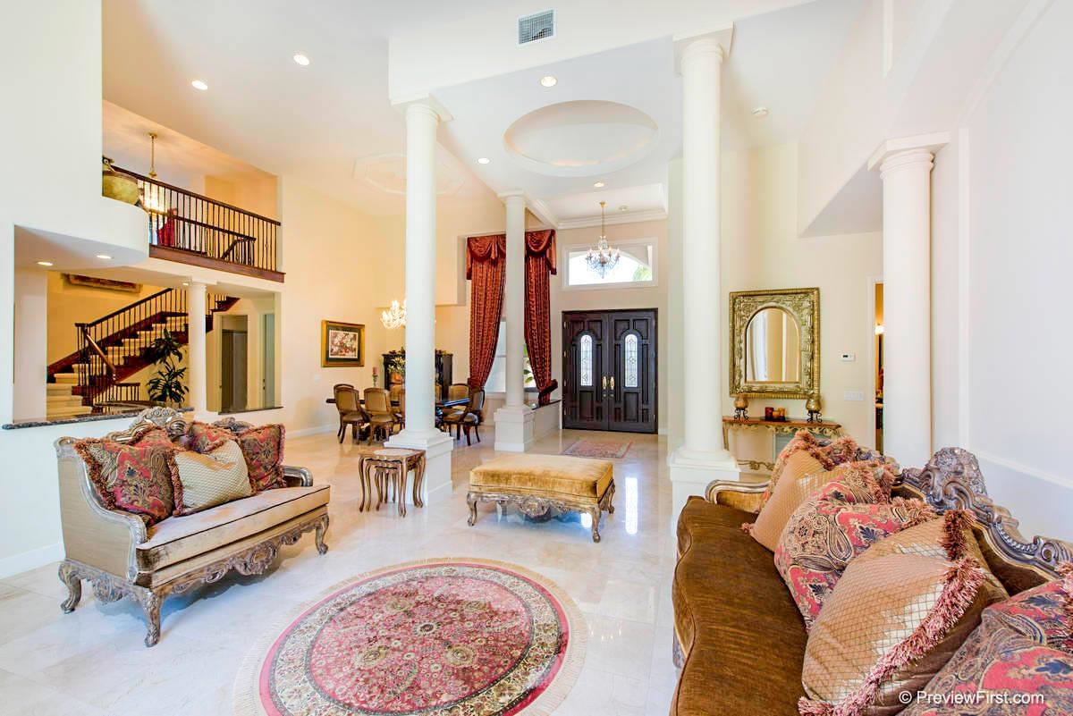 8630 Kilbourn Dr, La Jolla, CA 92037 photo 3