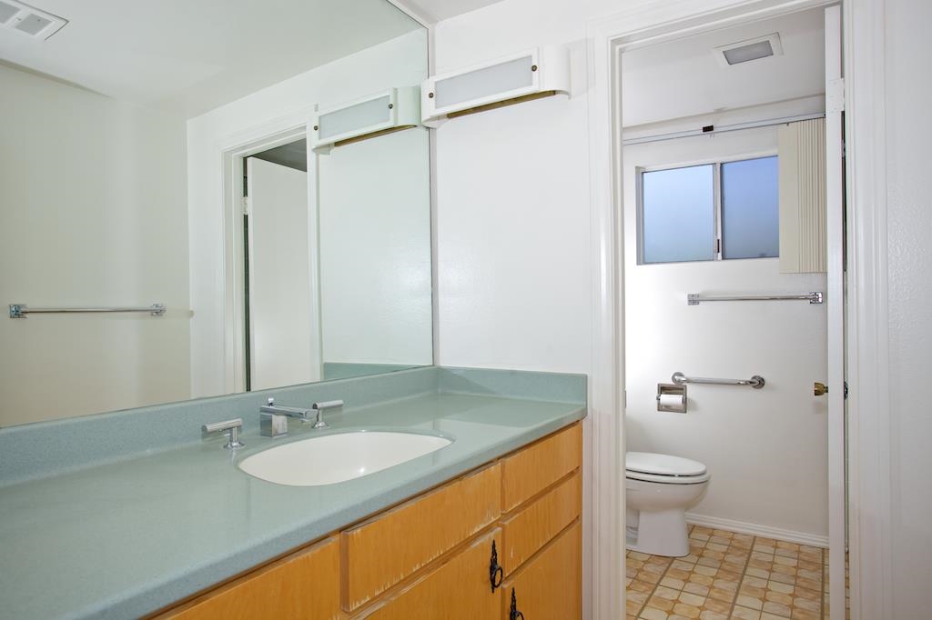 8761 Cliffridge, La Jolla, CA 92037 photo 20