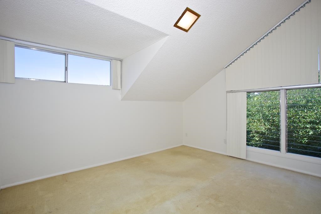 8761 Cliffridge, La Jolla, CA 92037 photo 18