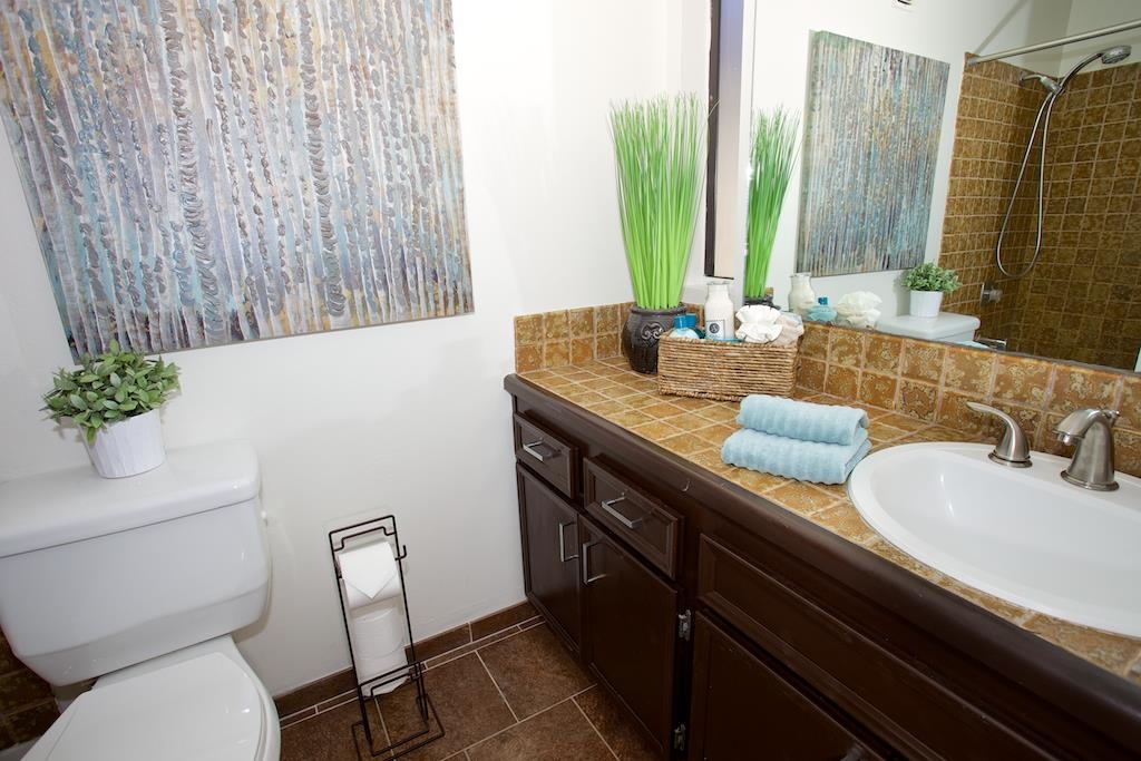 1859 Guilder Gln, Escondido, CA 92029 photo 17