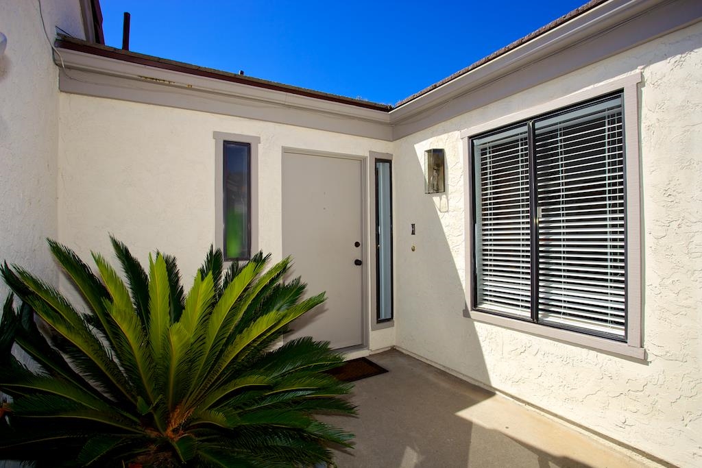 1859 Guilder Gln, Escondido, CA 92029 photo 2