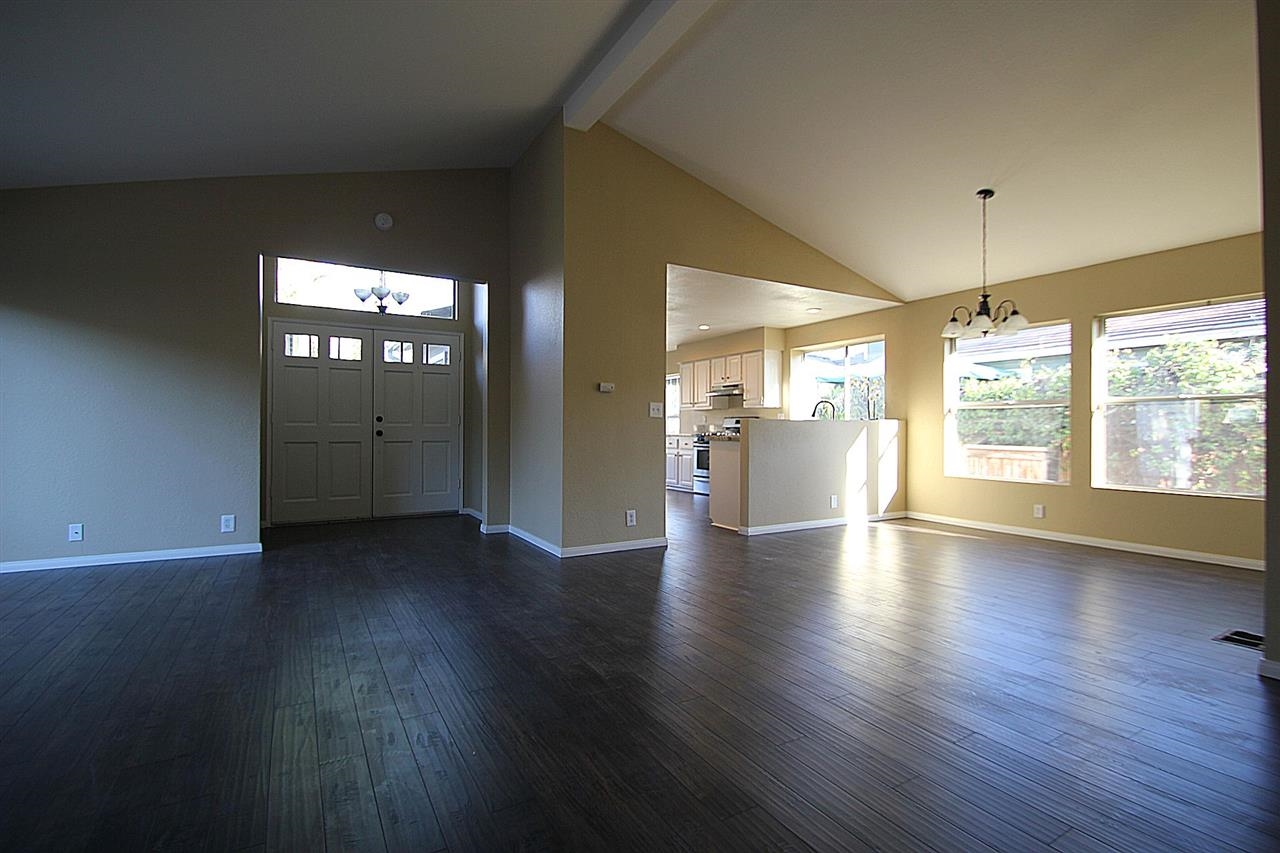 2353 Mapleleaf, Vista, CA 92081 photo 5
