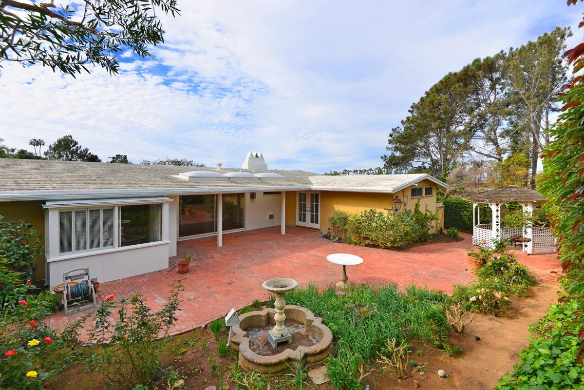 7915 Lowry Ter, La Jolla, CA 92037 photo 13