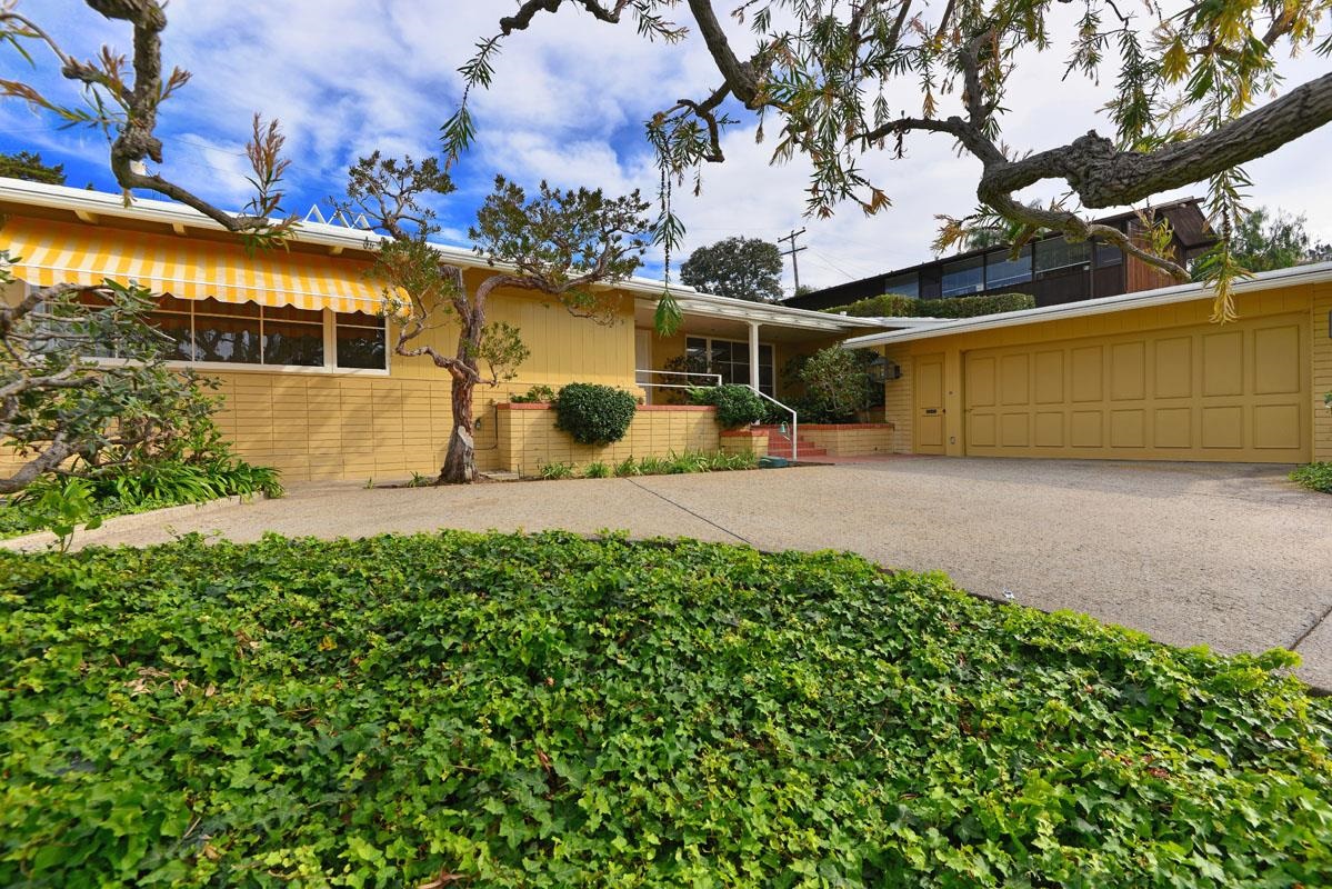7915 Lowry Ter, La Jolla, CA 92037 photo 3