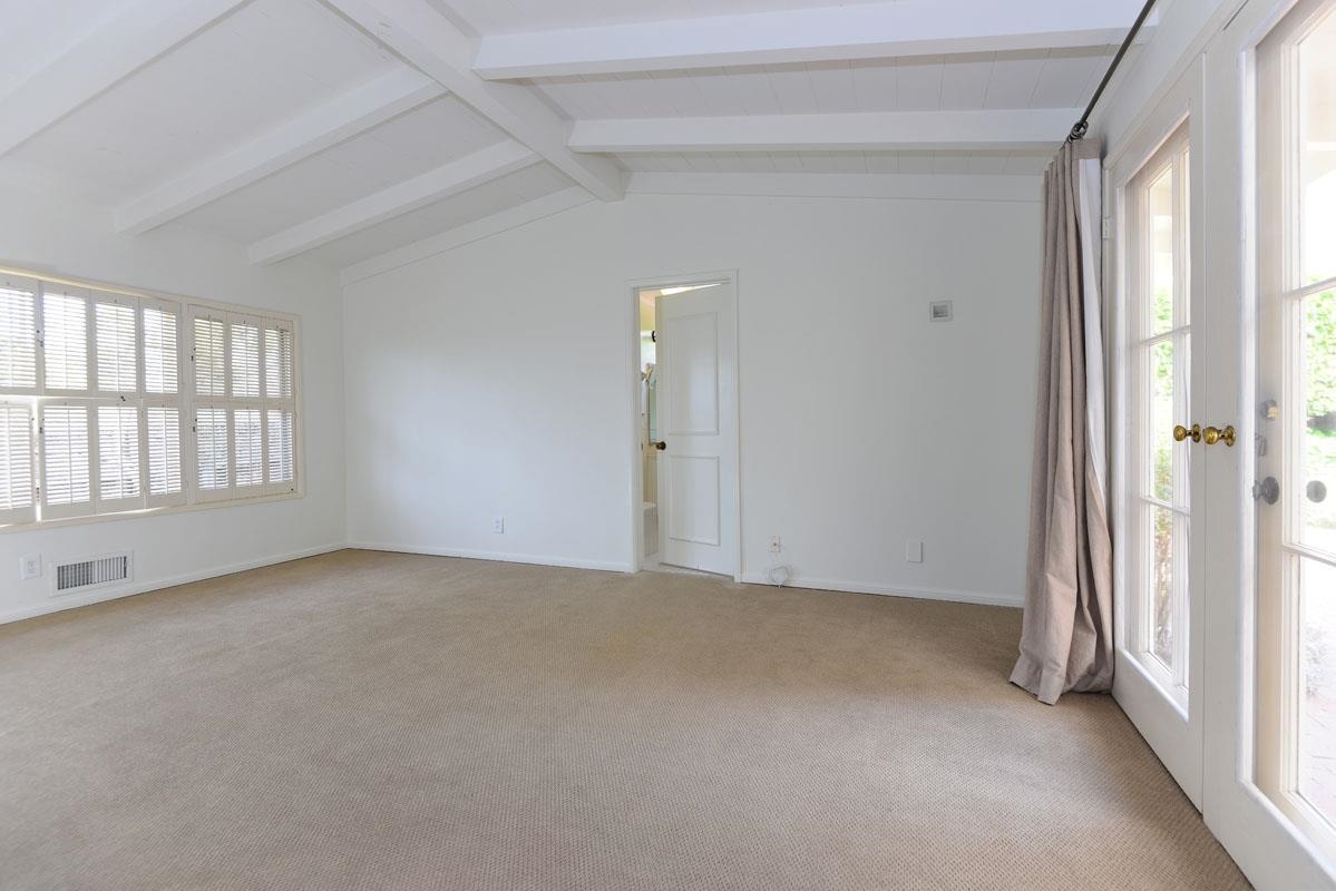 7915 Lowry Ter, La Jolla, CA 92037 photo 17
